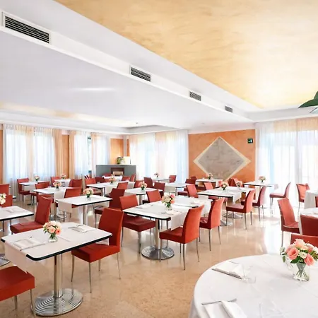 Best Western Cavalieri Della Corona-3
